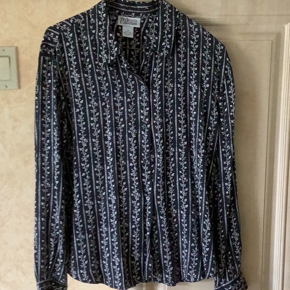 100% SILK Black & White Button Down Collared Blouse Washable Long Sleeve Size 10